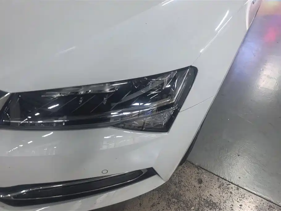 Škoda Superb 2025 TSI280 DSG Premium Edition 2025 - thumbnail 5