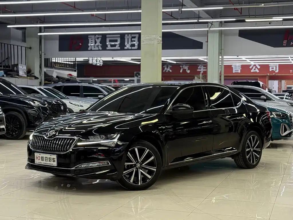 Škoda Superb 2025 TSI280 DSG Premium Edition 2025