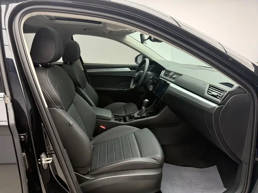 Škoda Superb 2025 TSI280 DSG Premium Edition 2024 - thumbnail 11