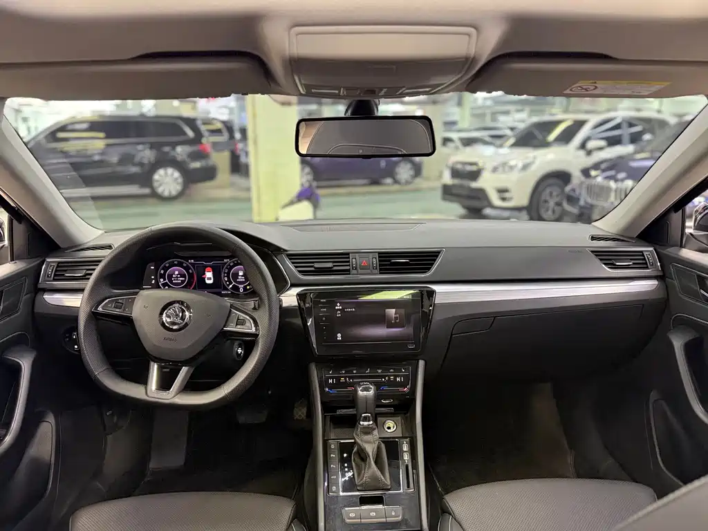Škoda Superb 2025 TSI280 DSG Premium Edition 2025 - thumbnail 5