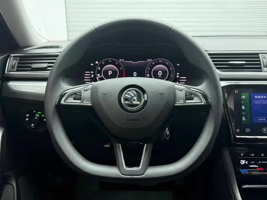 Škoda Superb 2025 TSI280 DSG Premium Edition 2024 - thumbnail 12