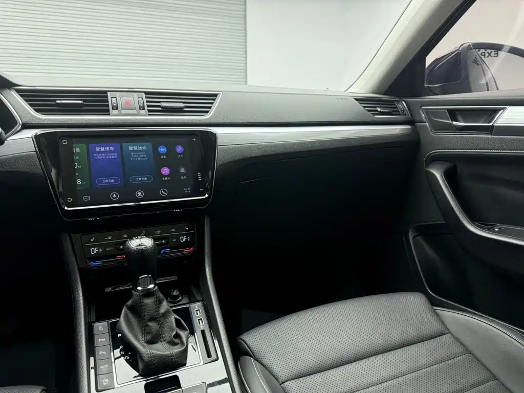 Škoda Superb 2025 TSI280 DSG Premium Edition 2024 - thumbnail 18