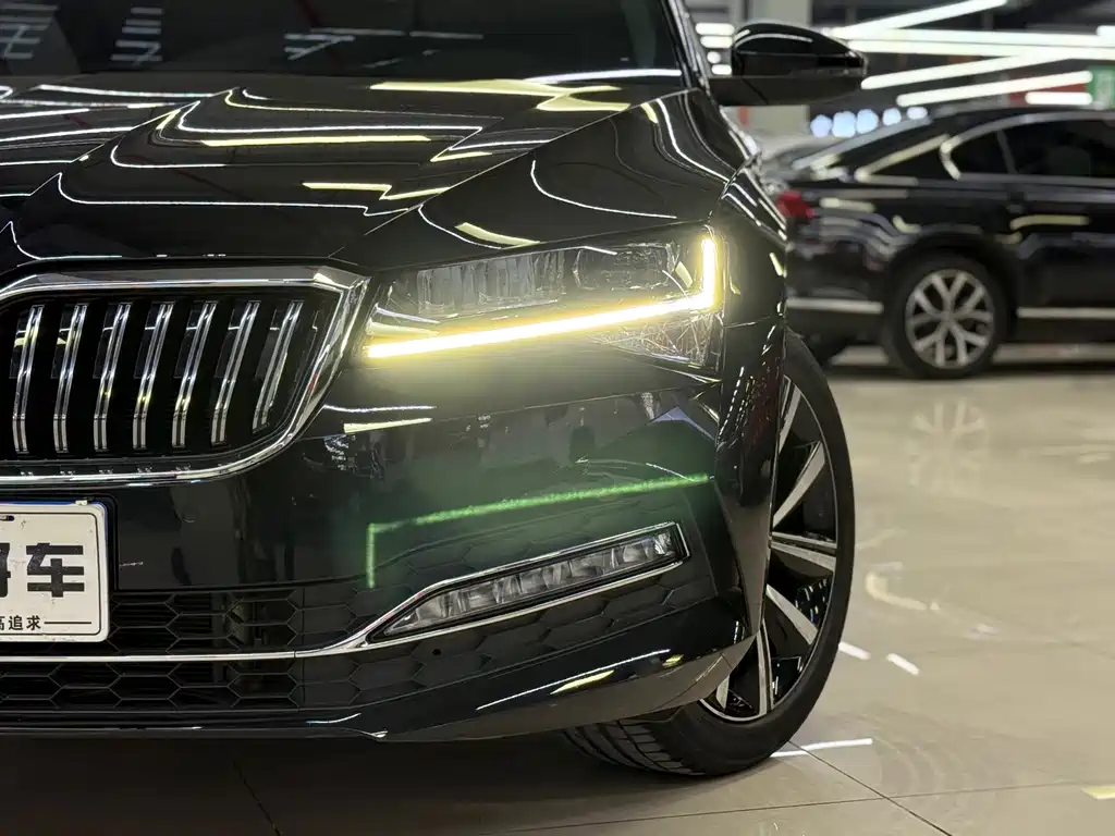 Škoda Superb 2025 TSI280 DSG Premium Edition 2025 - thumbnail 18