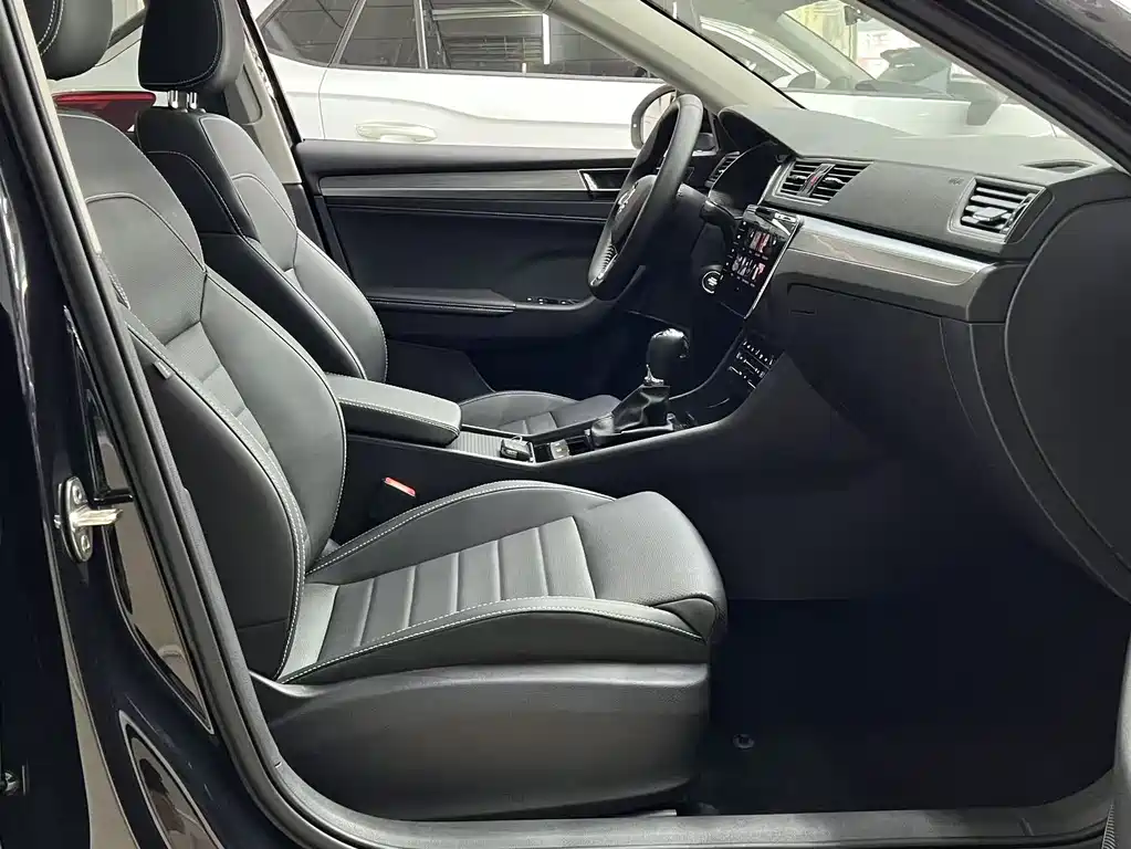 Škoda Superb 2024 TSI280 DSG Premium Edition 2024 - thumbnail 15
