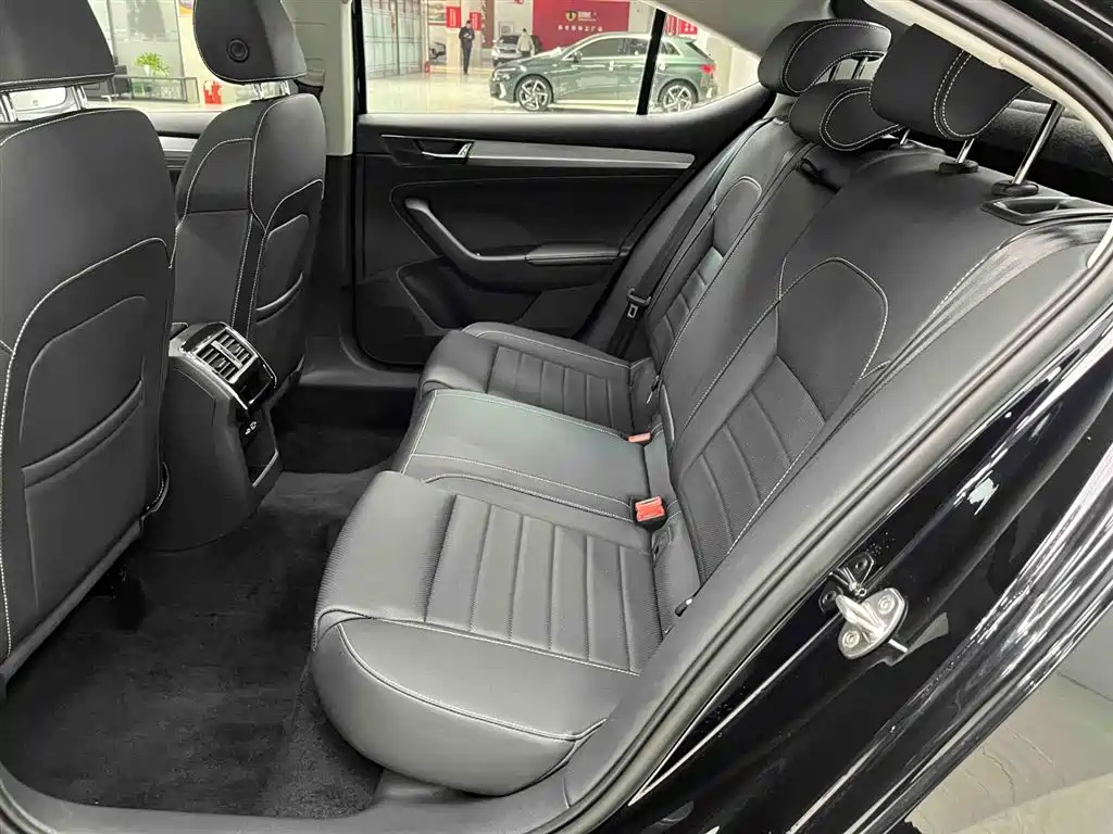 Škoda Superb 2024 TSI280 DSG Premium Edition 2024 - thumbnail 14