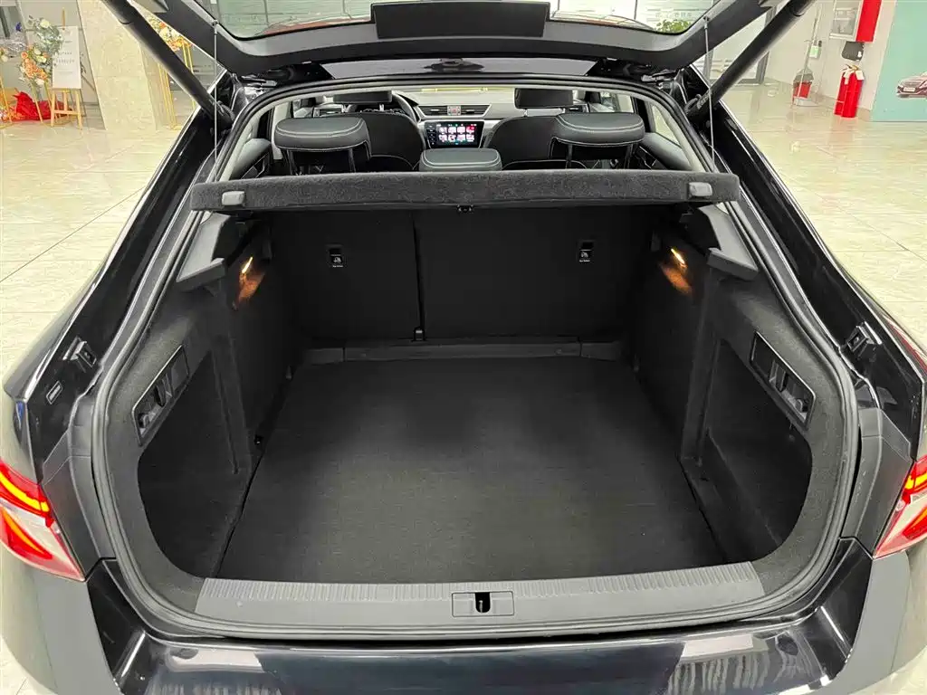 Škoda Superb 2024 TSI280 DSG Premium Edition 2024 - thumbnail 16