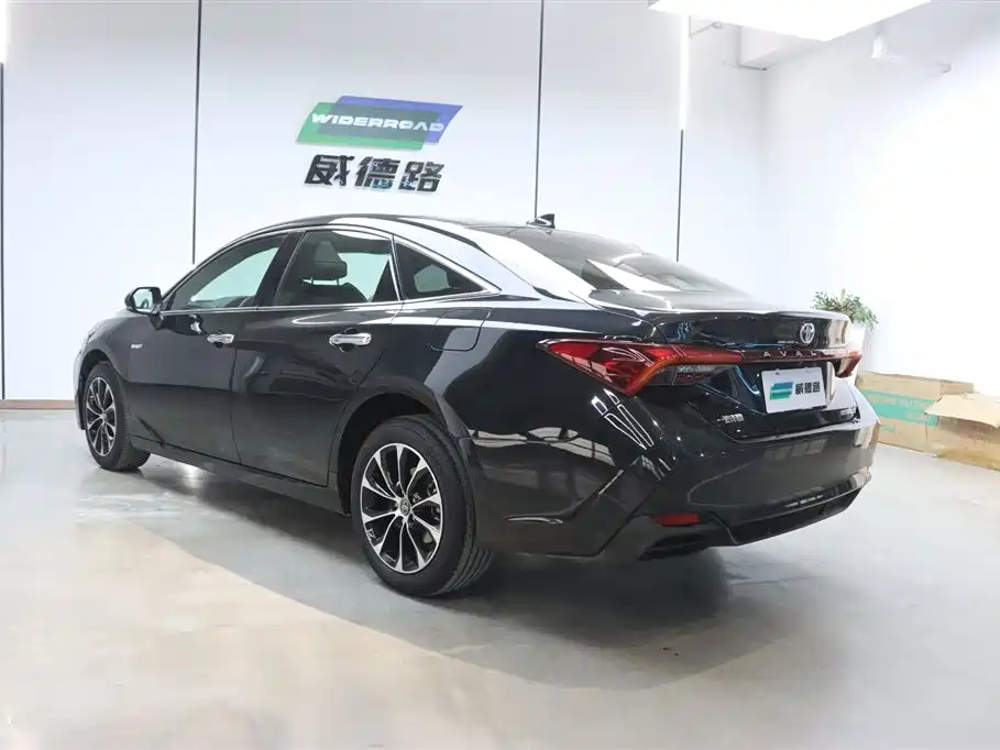 Toyota Toyota Avalon 2022 Hybrid 2.5L Luxury Edition 2023 - thumbnail 5