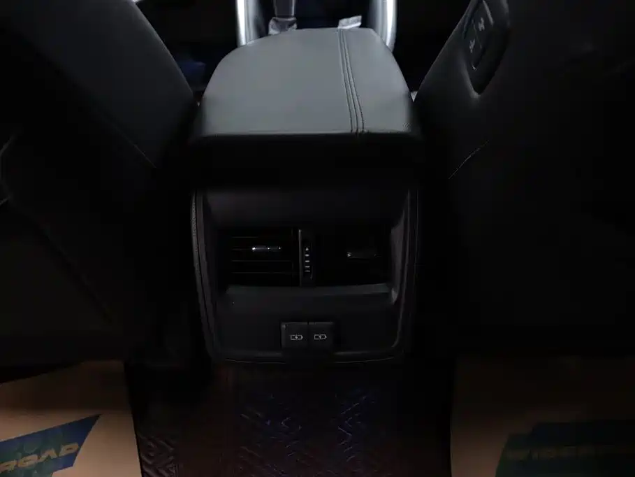Toyota Toyota Avalon 2022 Hybrid 2.5L Luxury Edition 2023 - thumbnail 24