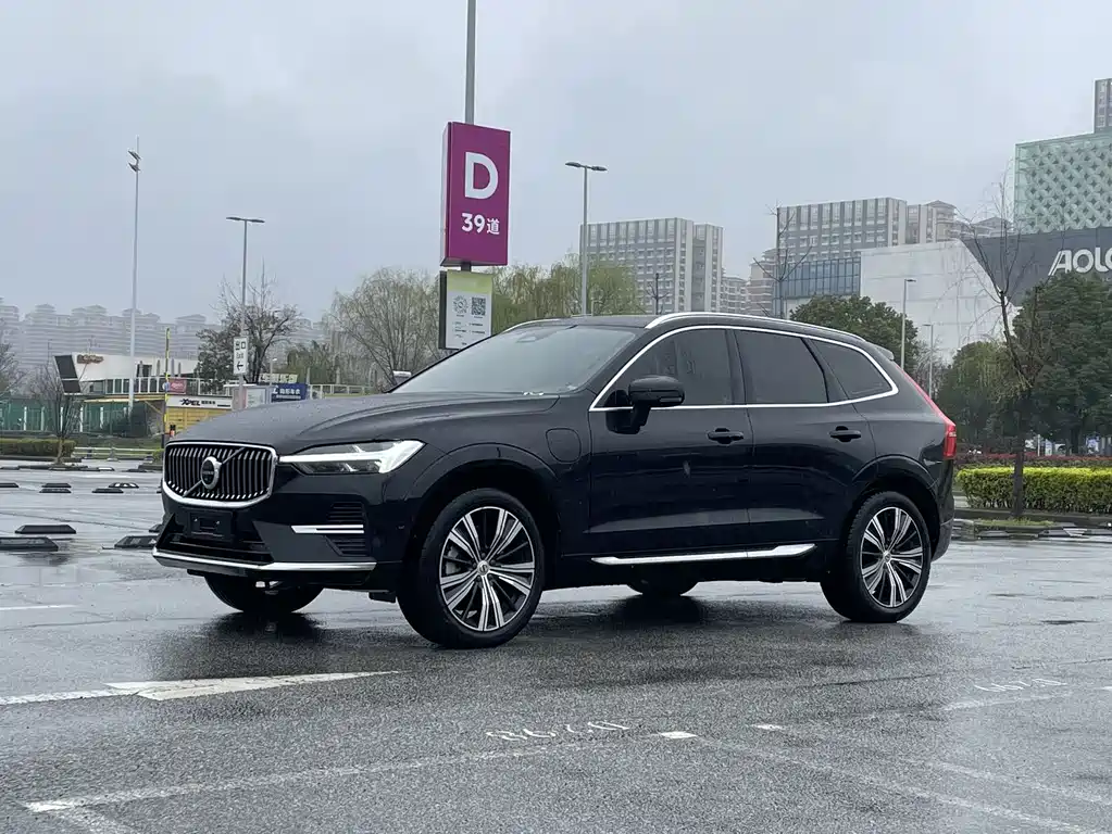 Volvo Volvo XC60 Plug-in Hybrid 2022 T8 AWD Intelligent Luxury Edition 2021 - thumbnail 2