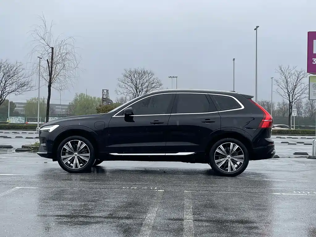 Volvo Volvo XC60 Plug-in Hybrid 2022 T8 AWD Intelligent Luxury Edition 2021 - thumbnail 4