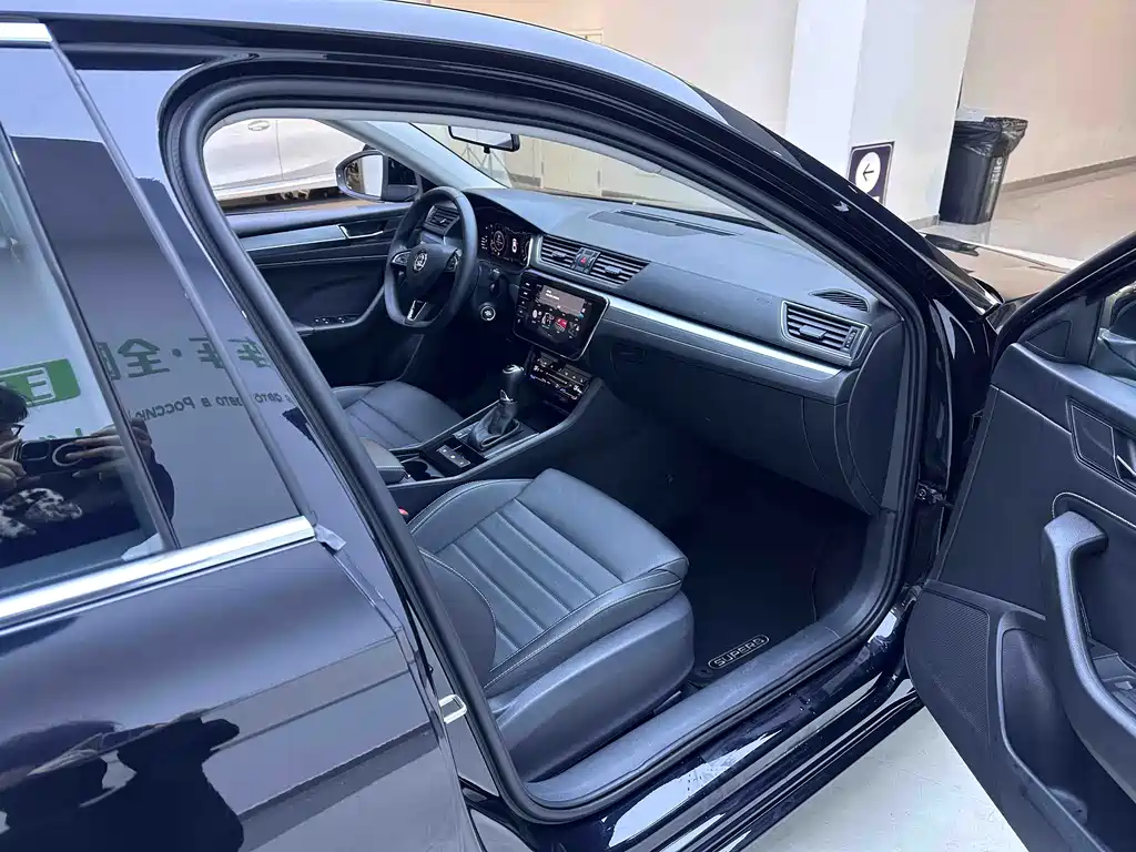 Škoda Superb 2023 Facelift TSI280 DSG Premium Edition 2023 - thumbnail 8