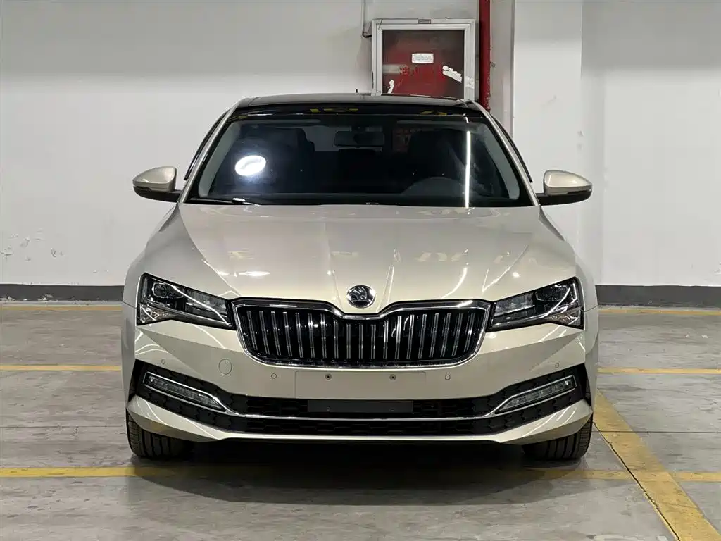 Škoda Superb 2023 Facelift TSI280 DSG Premium Edition 2023 - thumbnail 2
