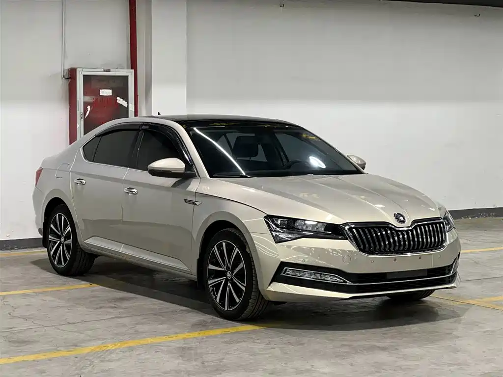 Škoda Superb 2023 Facelift TSI280 DSG Premium Edition 2023 - thumbnail 3