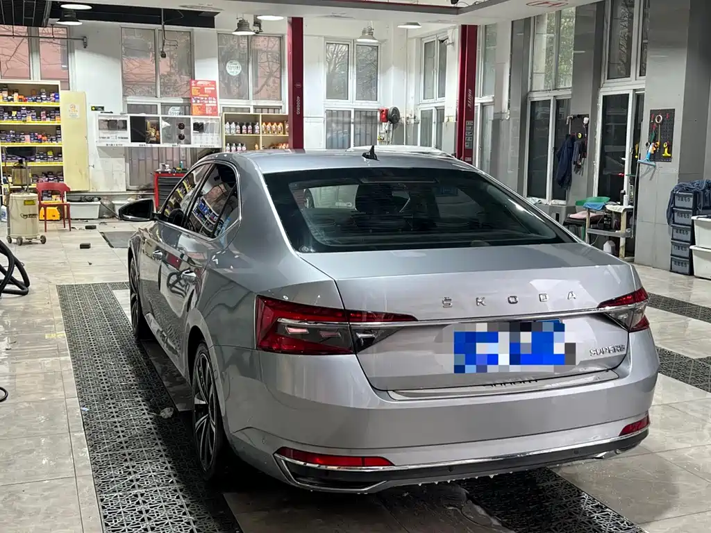 Škoda Superb 2023 TSI280 DSG Premium Edition 2023 - thumbnail 3