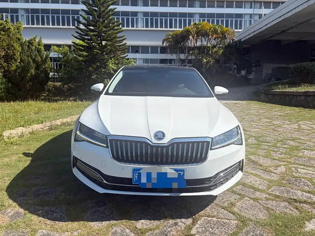 Škoda Superb 2023 Facelift TSI280 DSG Premium Edition 2023 - thumbnail 3