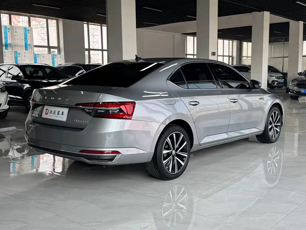 Škoda Superb 2023 Facelift TSI280 DSG Premium Edition 2024 - thumbnail 4