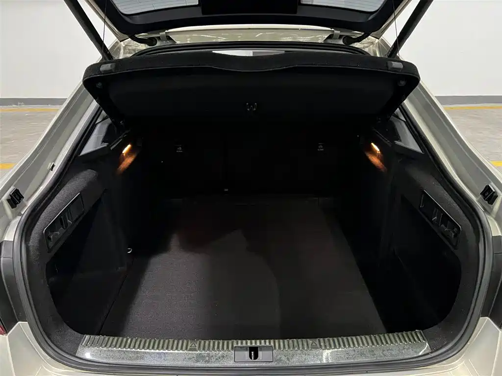 Škoda Superb 2023 Facelift TSI280 DSG Premium Edition 2023 - thumbnail 7