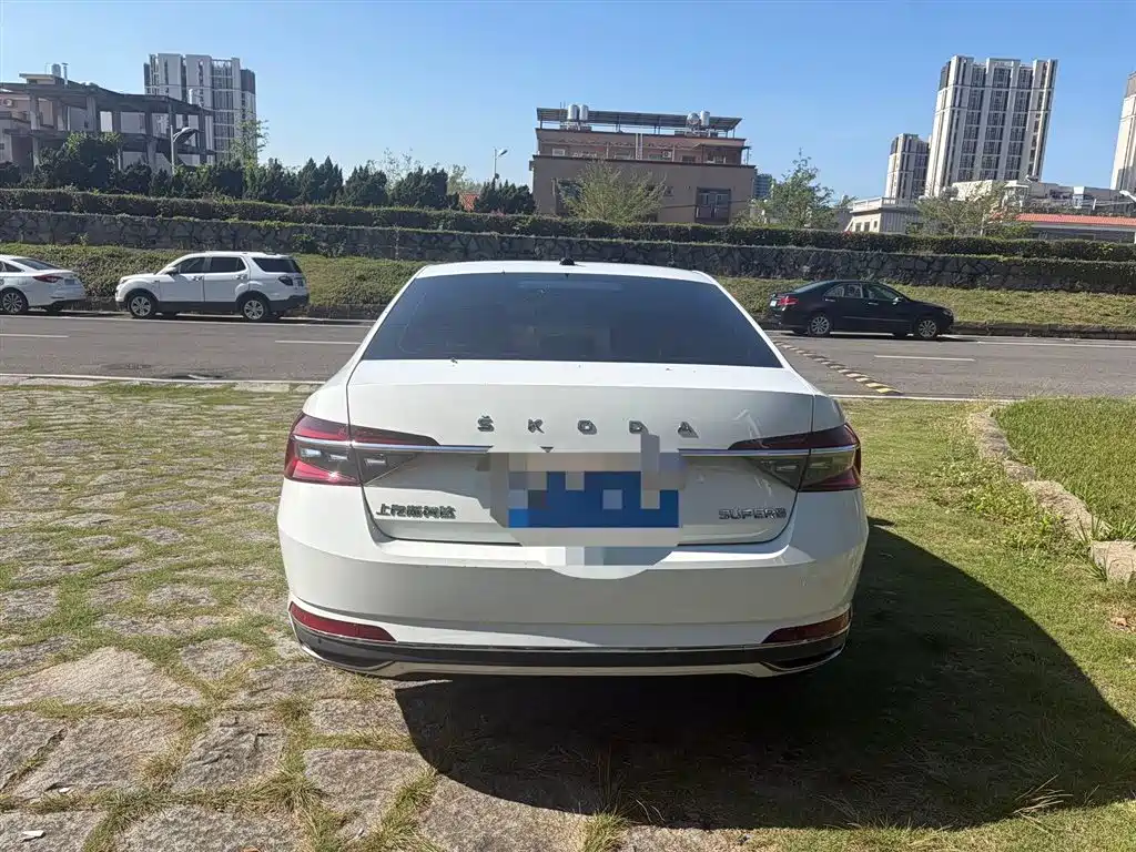 Škoda Superb 2023 Facelift TSI280 DSG Premium Edition 2023 - thumbnail 4