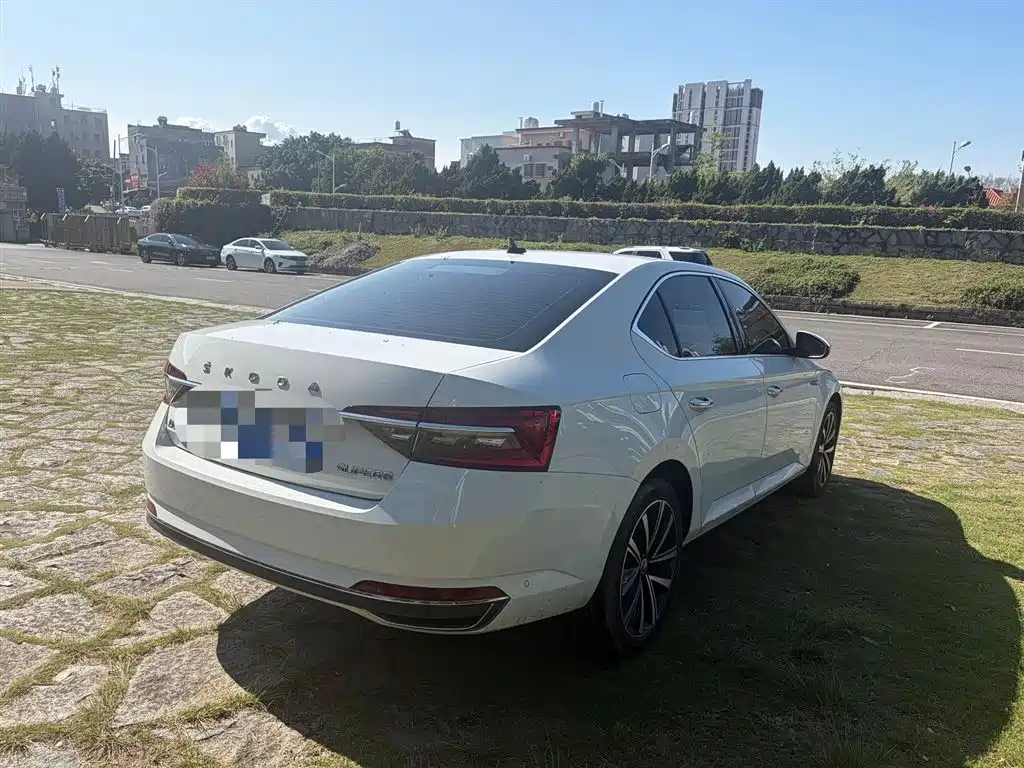Škoda Superb 2023 Facelift TSI280 DSG Premium Edition 2023 - thumbnail 5