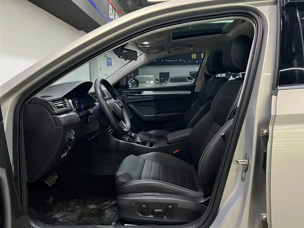 Škoda Superb 2023 Facelift TSI280 DSG Premium Edition 2023 - thumbnail 9
