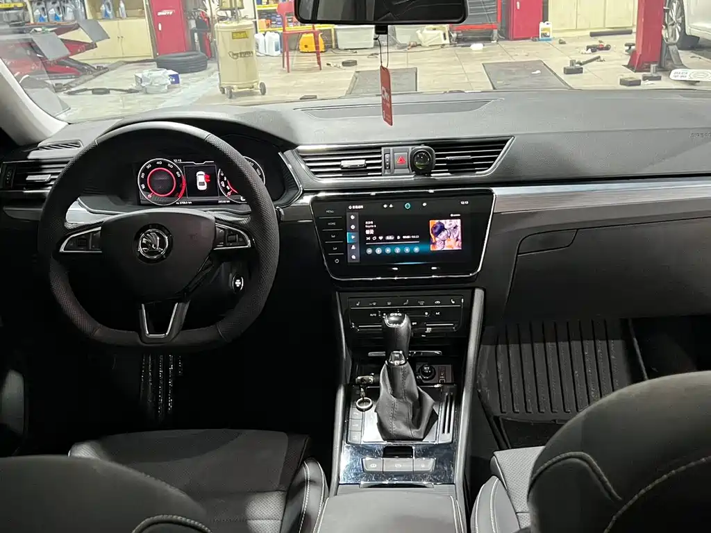 Škoda Superb 2023 TSI280 DSG Premium Edition 2023 - thumbnail 8