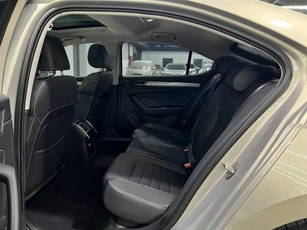 Škoda Superb 2023 Facelift TSI280 DSG Premium Edition 2023 - thumbnail 12