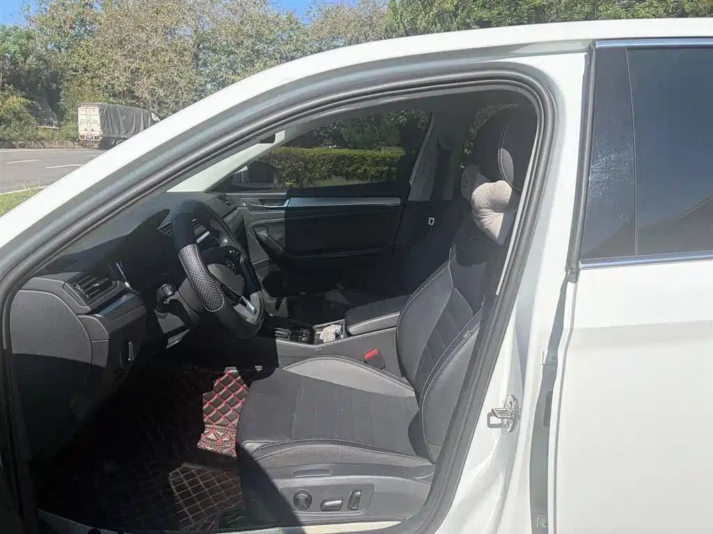 Škoda Superb 2023 Facelift TSI280 DSG Premium Edition 2023 - thumbnail 9