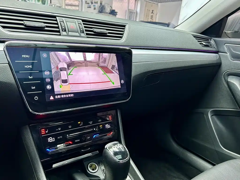 Škoda Superb 2023 TSI280 DSG Premium Edition 2023 - thumbnail 15