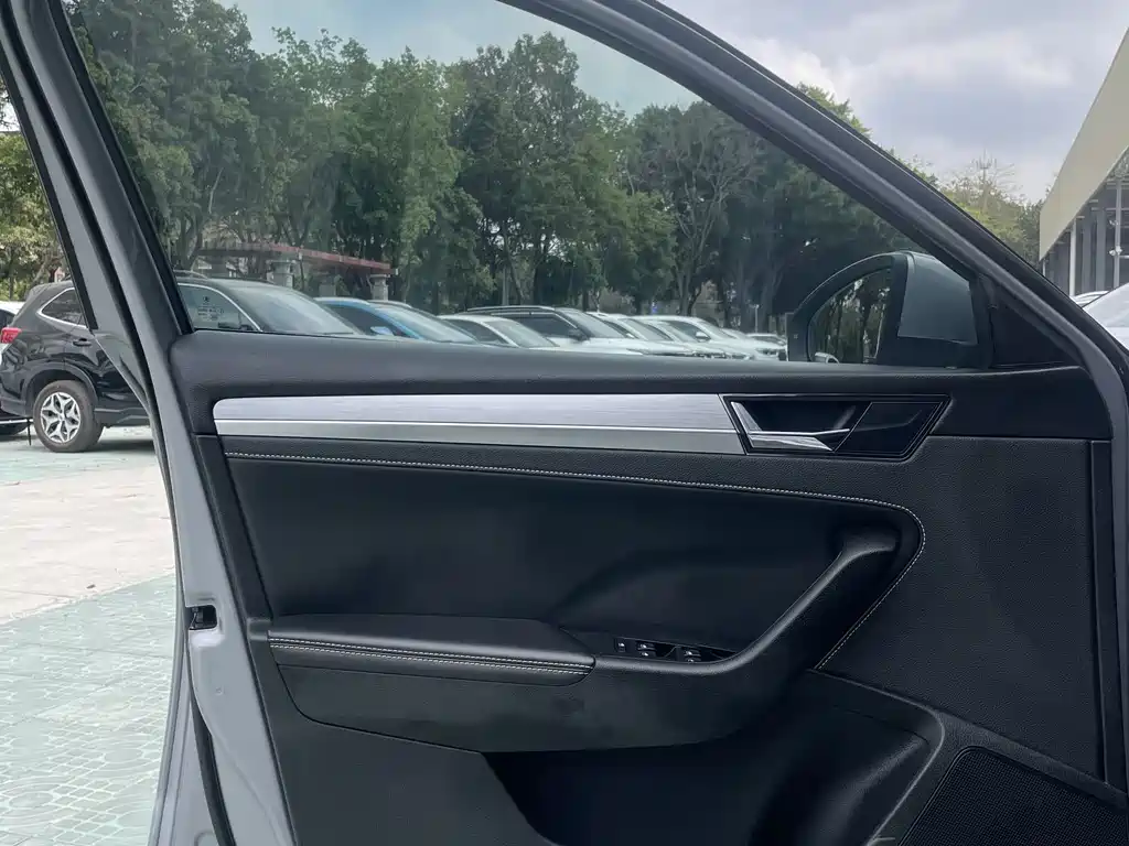 Škoda Superb 2023 Facelift TSI280 DSG Premium Edition 2024 - thumbnail 16