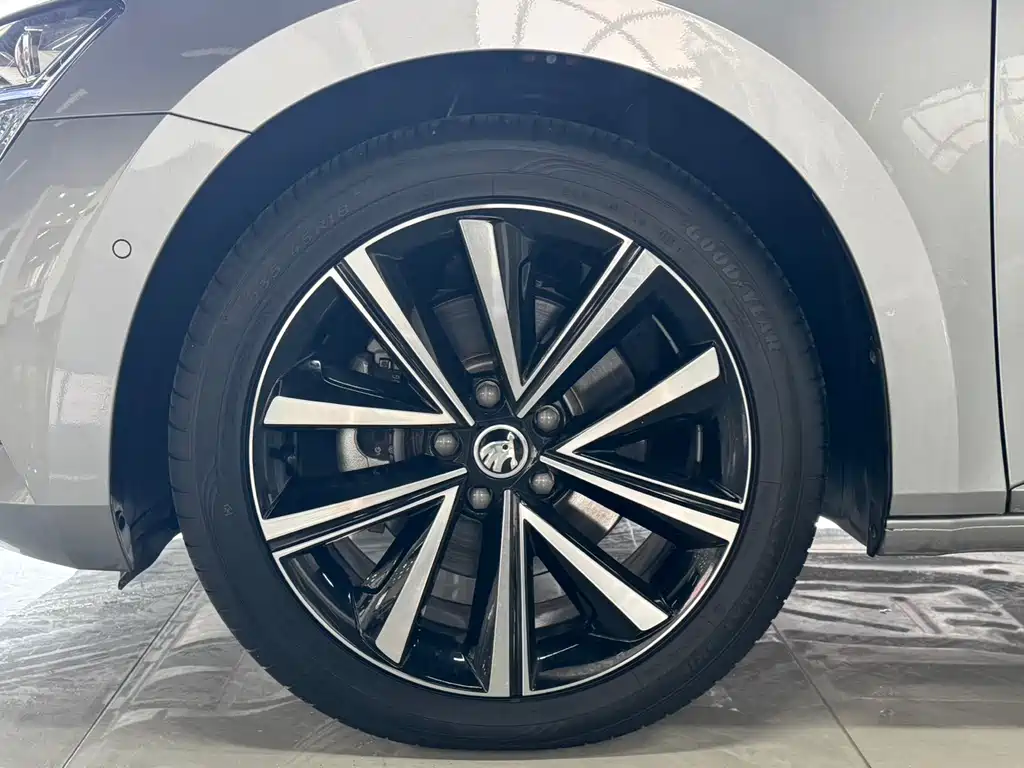Škoda Superb 2023 Facelift TSI280 DSG Premium Edition 2024 - thumbnail 15