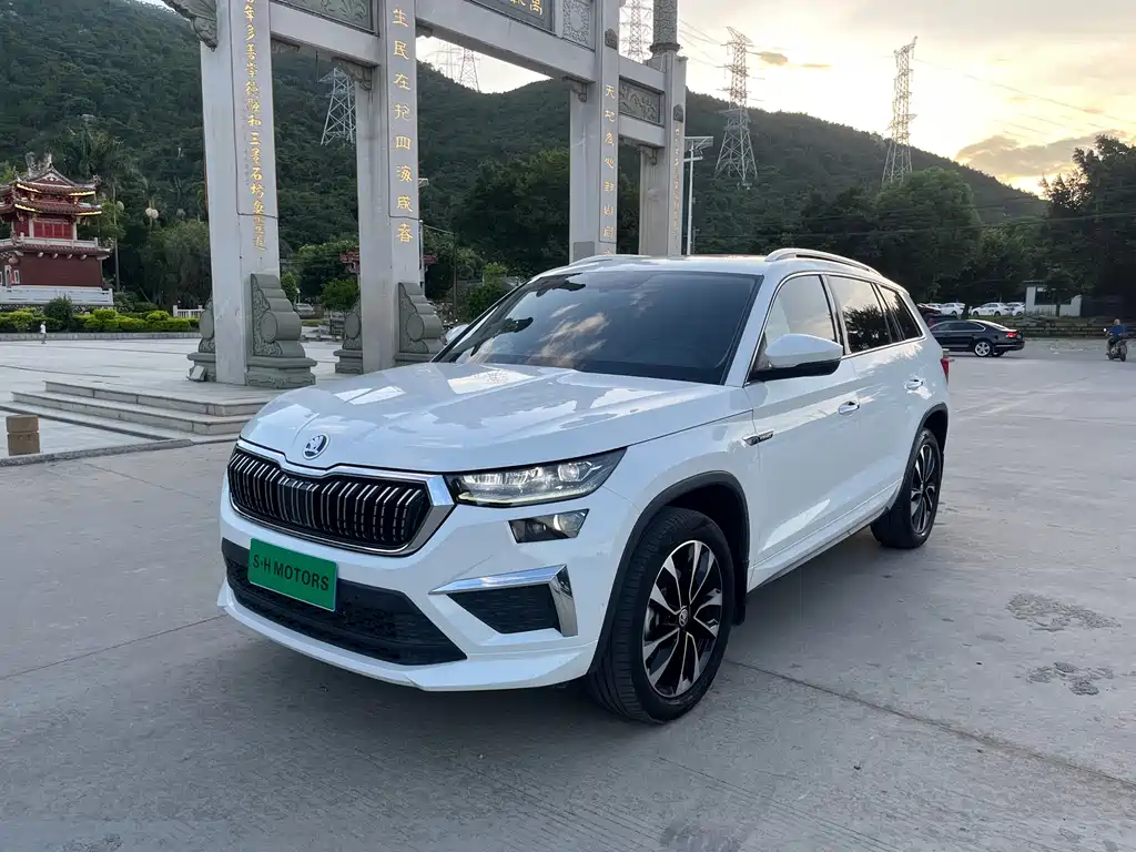 Skoda Kodiaq 2022 TSI330 7-seat FWD Luxury Edition 2023