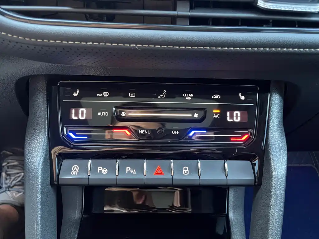 Skoda Kodiaq 2022 TSI330 7-seat FWD Luxury Edition 2023 - thumbnail 17