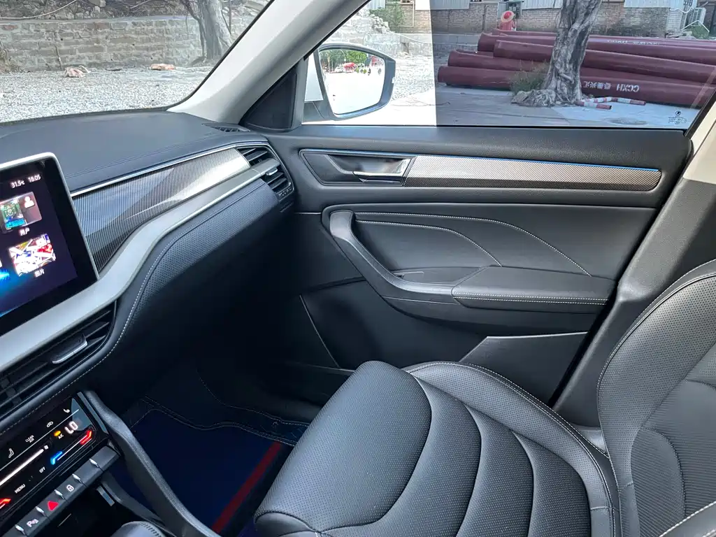 Skoda Kodiaq 2022 TSI330 7-seat FWD Luxury Edition 2023 - thumbnail 19