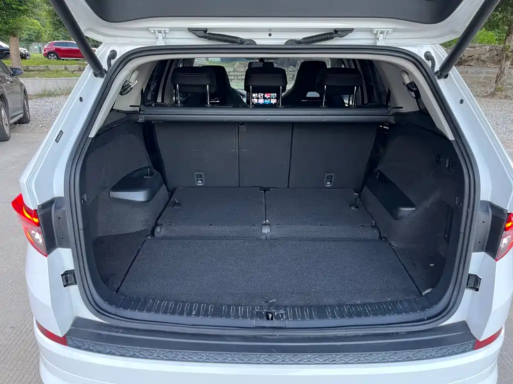 Skoda Kodiaq 2022 TSI330 7-seat FWD Luxury Edition 2023 - thumbnail 24