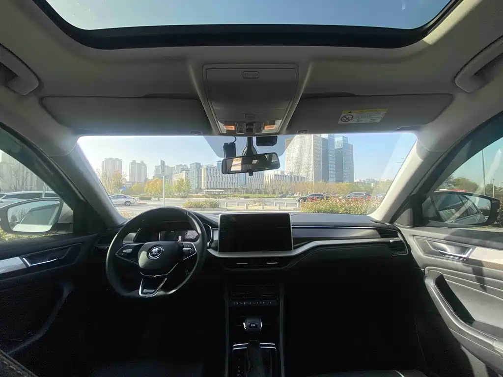 Skoda Kodiaq 2022 TSI330 7-seat FWD Luxury Edition 2022 - thumbnail 5