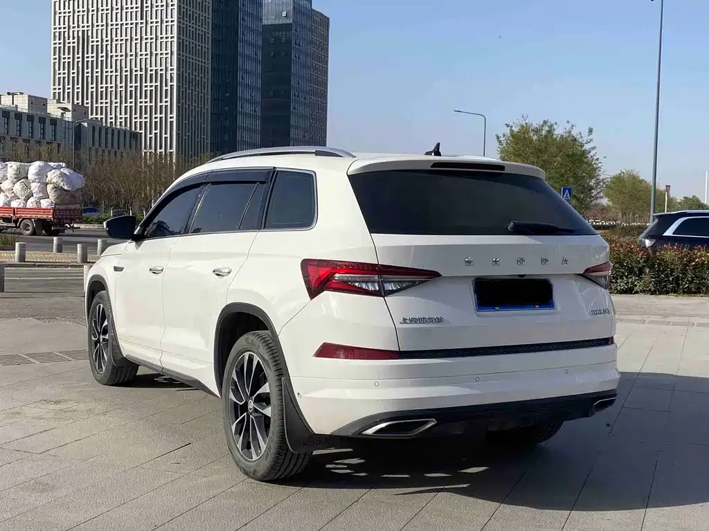 Skoda Kodiaq 2022 TSI330 7-seat FWD Luxury Edition 2022 - thumbnail 7