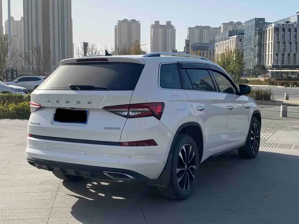 Skoda Kodiaq 2022 TSI330 7-seat FWD Luxury Edition 2022 - thumbnail 9