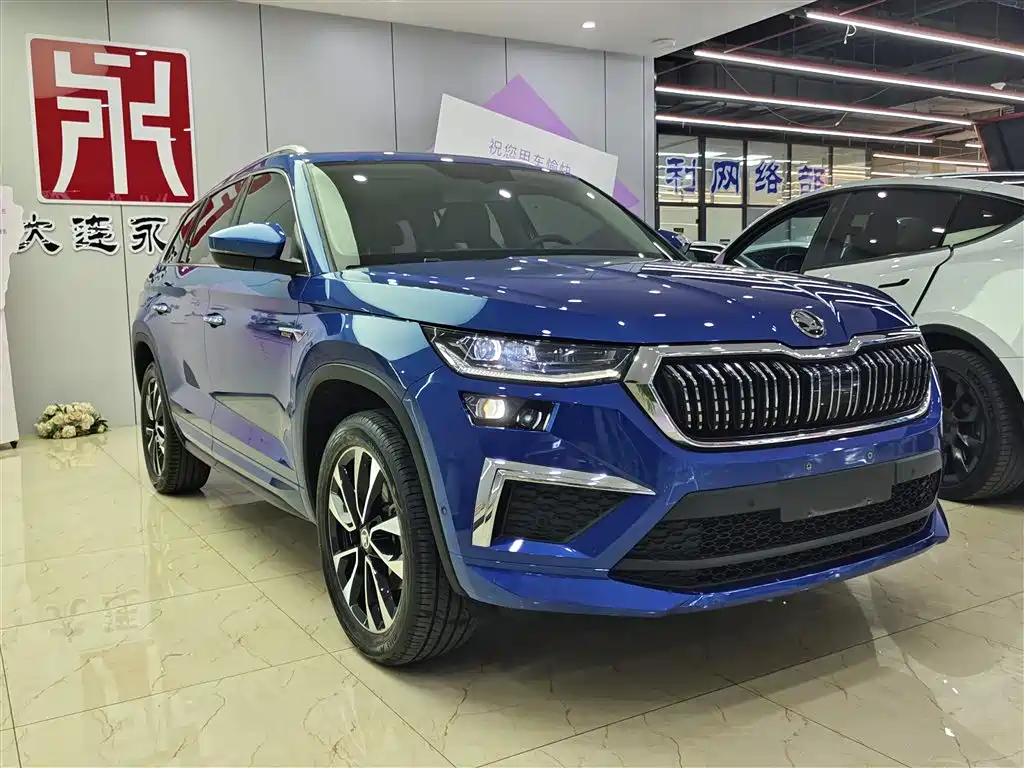 Skoda Kodiaq 2022 TSI330 7-seat FWD Luxury Edition 2022 - thumbnail 3