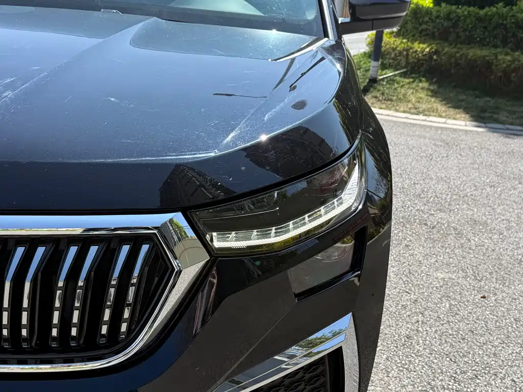 Skoda Kodiaq 2023 TSI330 5-seat FWD Luxury Edition 2023 - thumbnail 8
