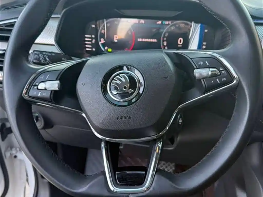 Skoda Kodiaq 2022 Facelift TSI330 5-seat FWD Luxury Edition 2022 - thumbnail 11