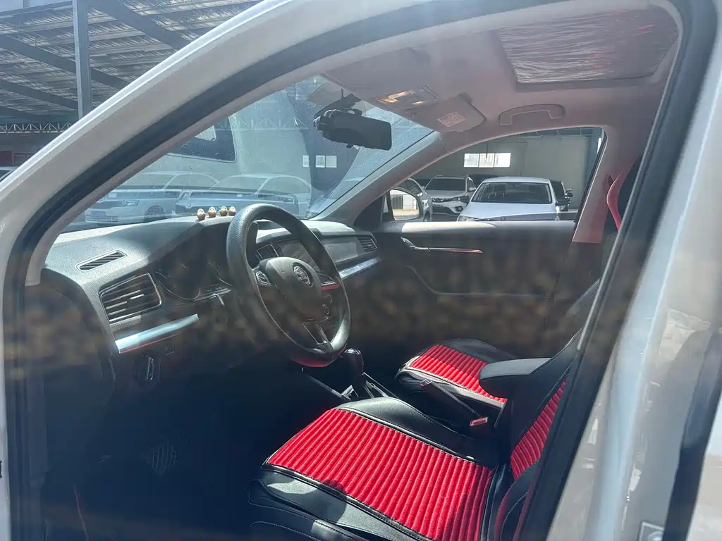 Škoda Kamiq 2024 1.5L Automatic Comfort Edition 2024 - thumbnail 4