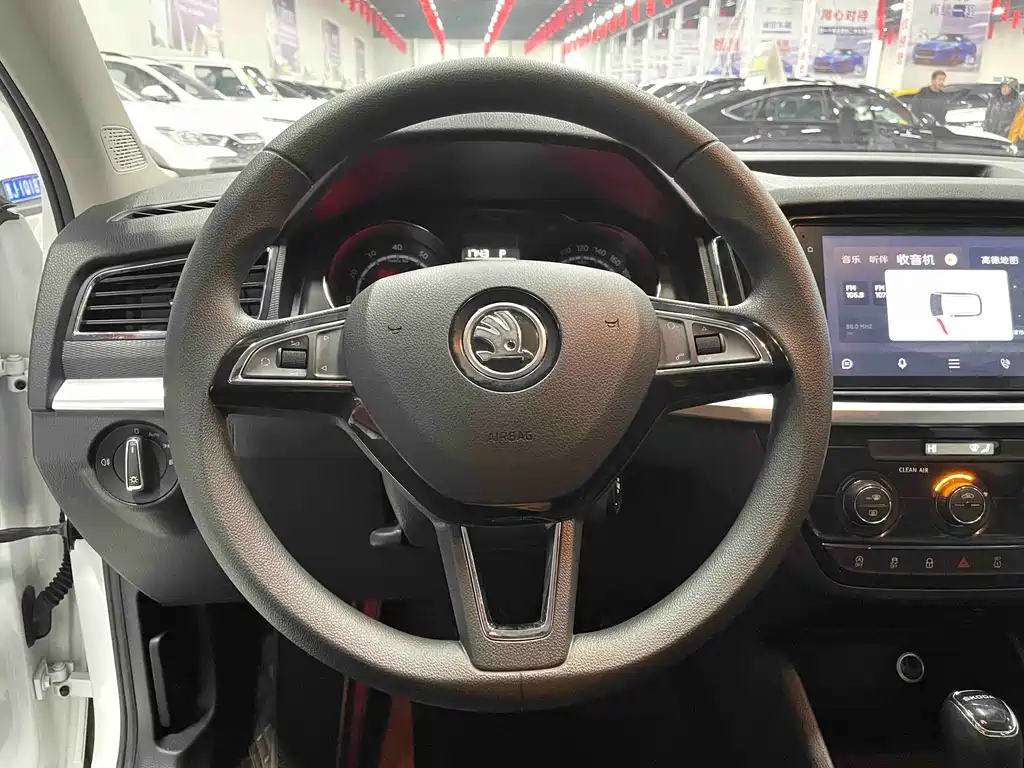 Škoda Kamiq 2023 Model Year Facelift 1.5L Automatic Comfort Edition 2023 - thumbnail 4