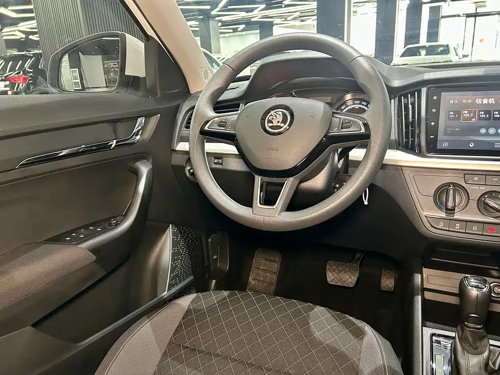 Škoda Kamiq 2024 1.5L Automatic Strength Edition 2024 - thumbnail 25