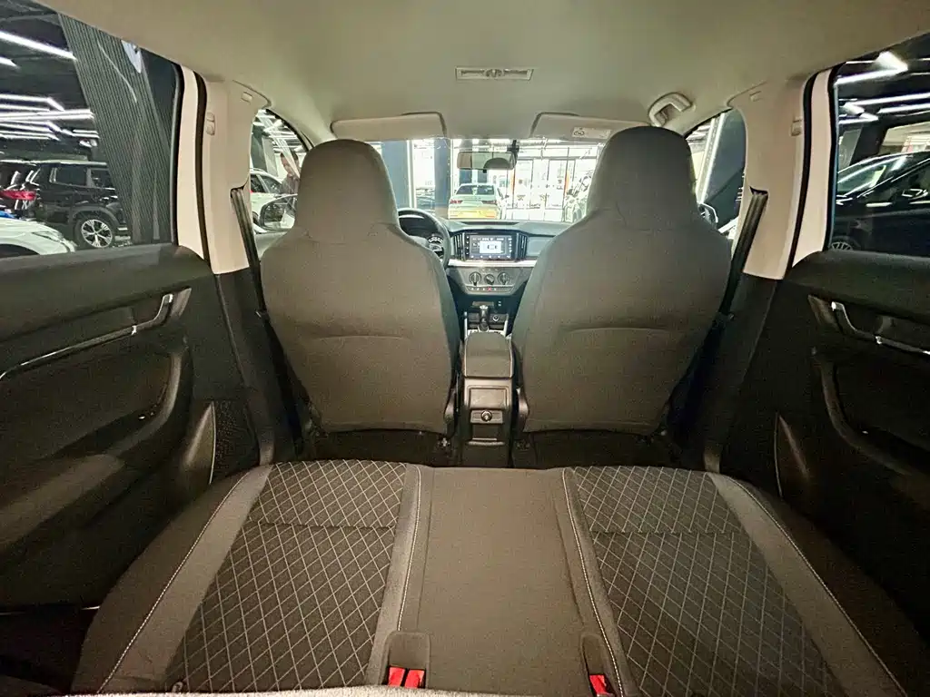 Škoda Kamiq 2024 1.5L Automatic Strength Edition 2024 - thumbnail 29