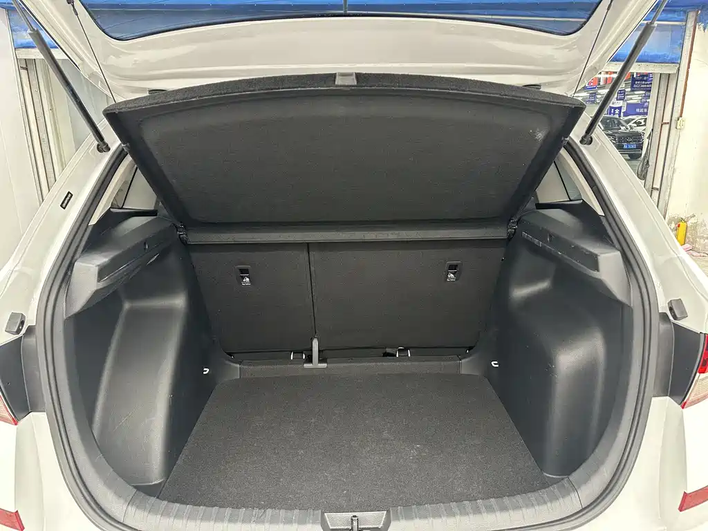 Škoda Kamiq 2023 Refresh 1.5L Automatic Comfort Edition 2023 - thumbnail 16