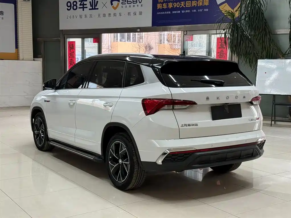 Škoda Kamiq 2023 Facelift GT 1.5L Automatic Premium Edition 2024 - thumbnail 6