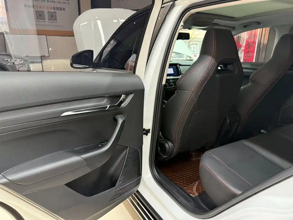 Škoda Kamiq 2023 Facelift GT 1.5L Automatic Premium Edition 2024 - thumbnail 17