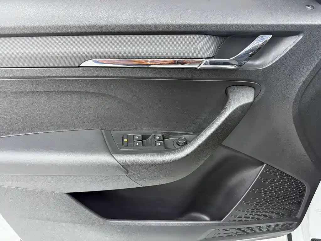 Škoda Kamiq 2023 Refresh 1.5L Automatic Comfort Edition 2023 - thumbnail 4