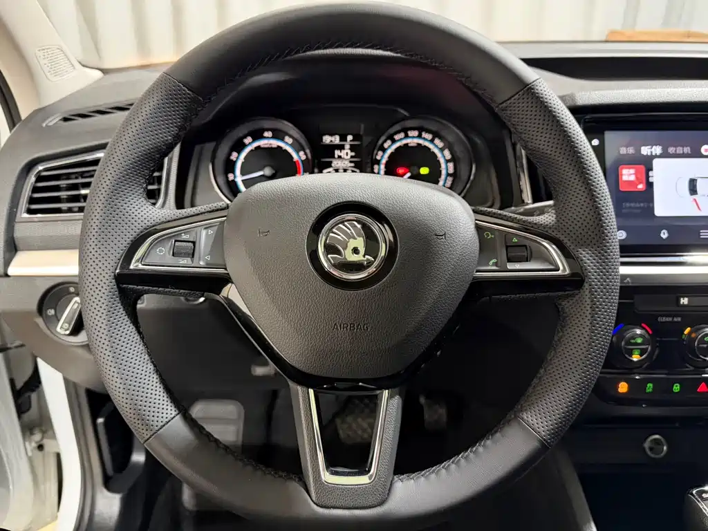 Skoda Kamiq 2023 1.5L Automatic Comfort Edition 2023 - thumbnail 7