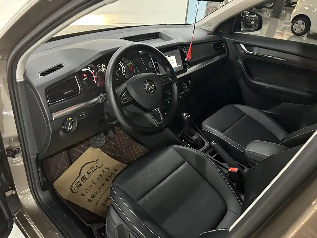 Škoda Kamiq 2023 1.5L Automatic Comfort Edition 2024 - thumbnail 3